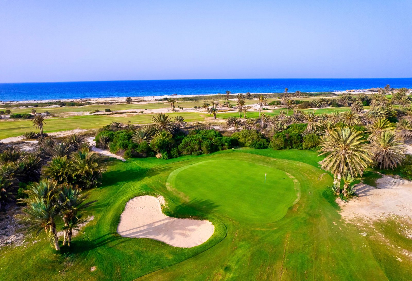 Golf Discovery : à la découverte du parcours LA MER 30min (49TND/per) – Image 3